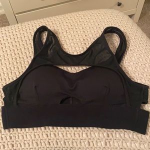 Volume sport bra
